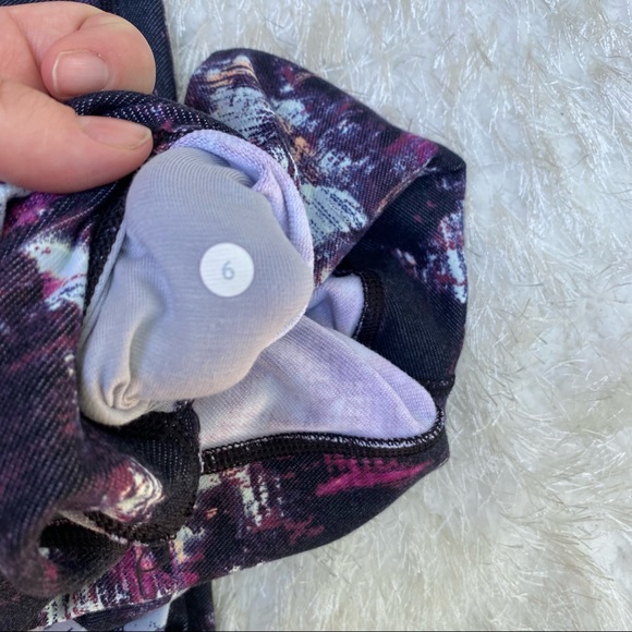 Lululemon Wunder Under Hi-rise pant, purple floral leggings size 6 *rare* - Picture 5 of 6